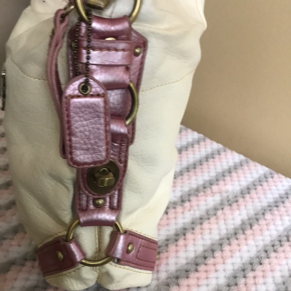 Used purse some wear but good condition - Picture 3 of 7